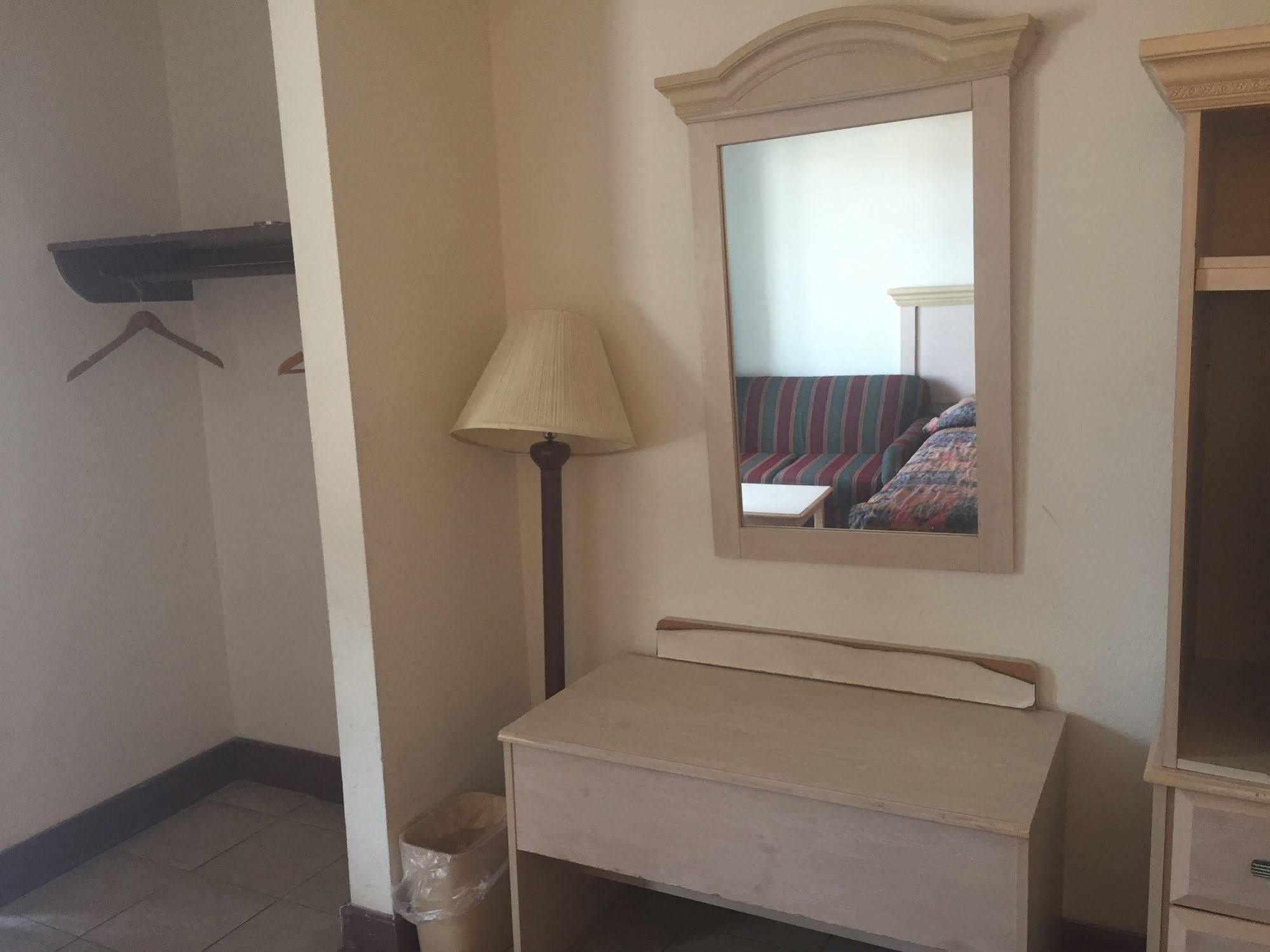 Oyo Hotel Myrtle Beach Kings Hwy Bagian luar foto